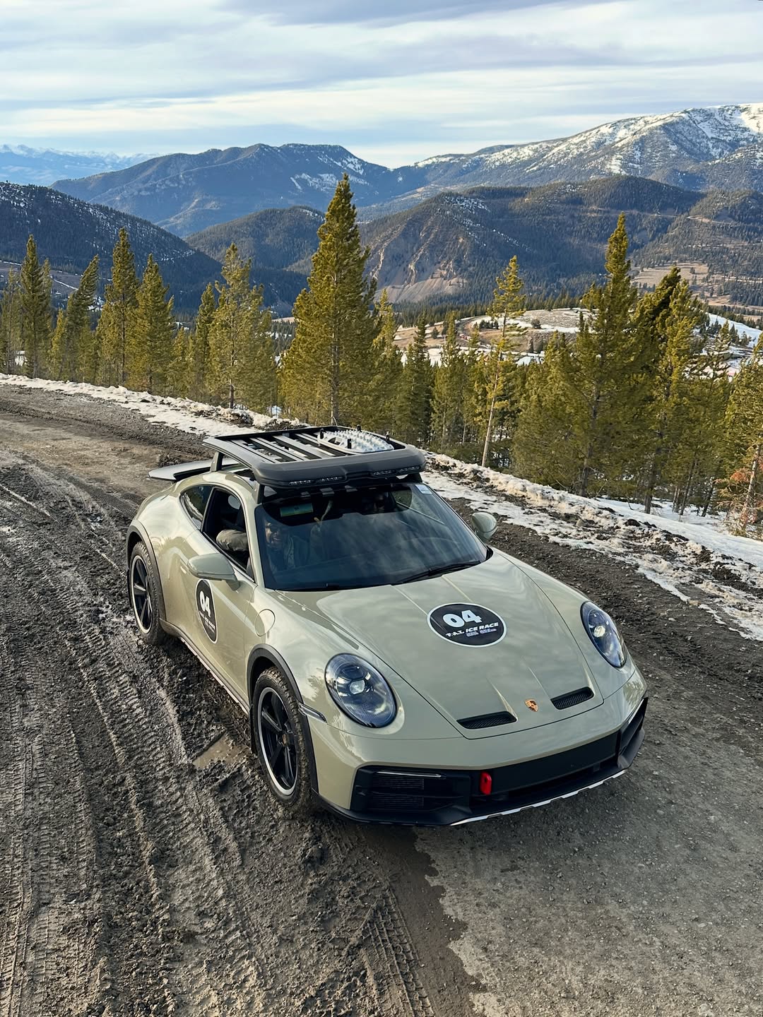 2024 Porsche 911 Dakar